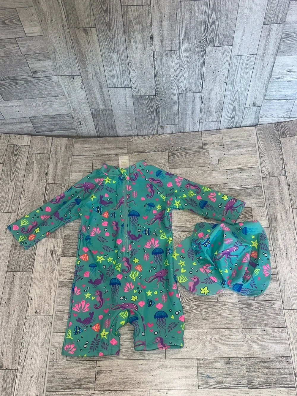 Kids Teal Sea Life Rashguard Coverup with Matching Hat size 9-12 months